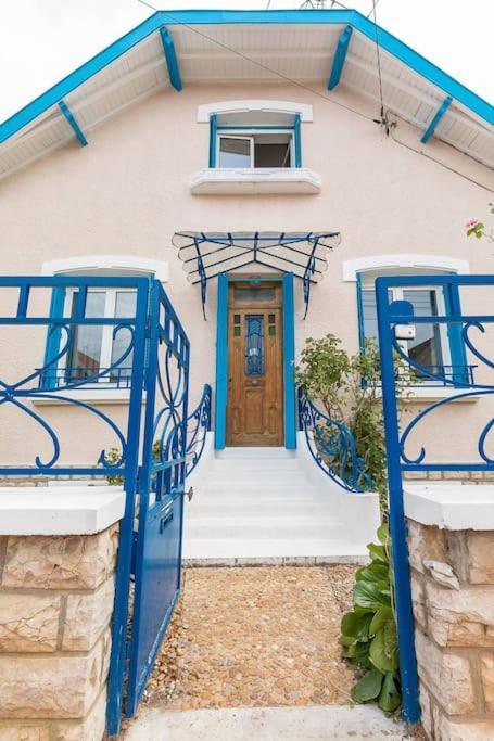 Le Montrachet Villa Dijon Exterior photo